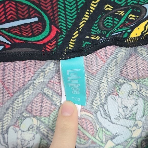 LuLaRoe Motorcycle Legging TC2 (20-26) Christmas Santa Red Tall Curvy 2 Unique - Picture 2 of 8